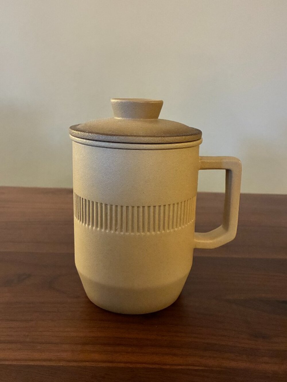 LOHAS Pottery Lid Tea Mug in Earth Color